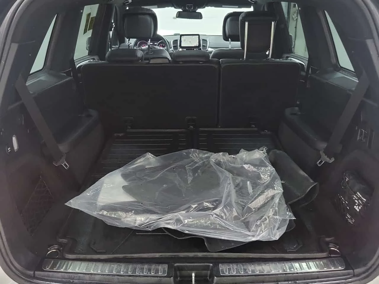 Mercedes-Benz GLS 450 * 360 КАМЕРА* ПАНОРАМА* 7 МЕСТА* , снимка 15 - Автомобили и джипове - 55030298