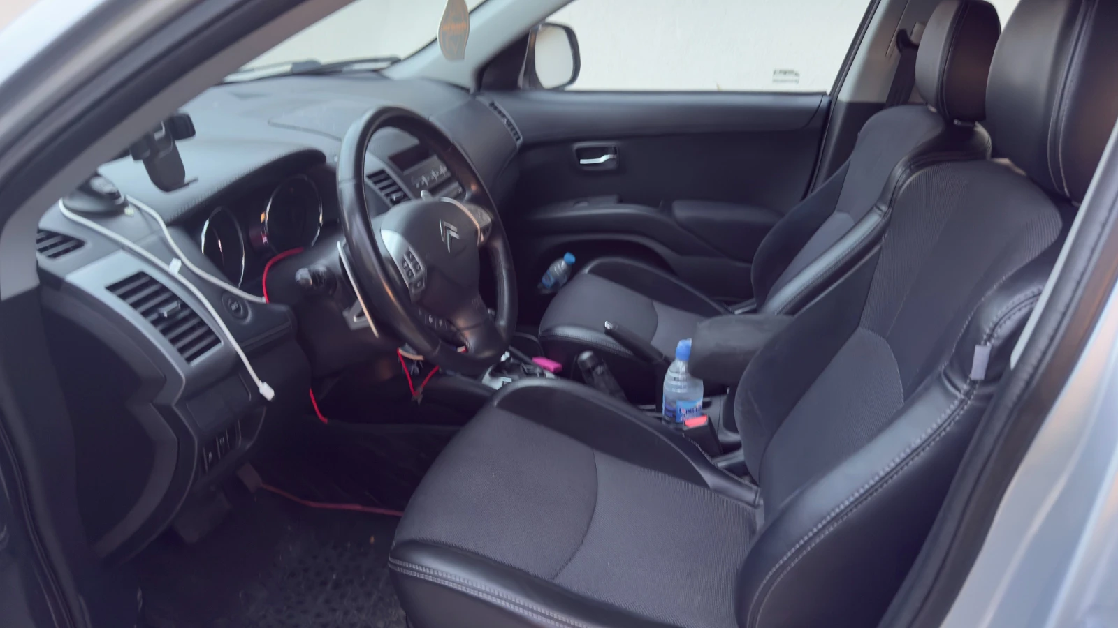 Citroen C-Crosser, снимка 16 - Автомобили и джипове - 55159303