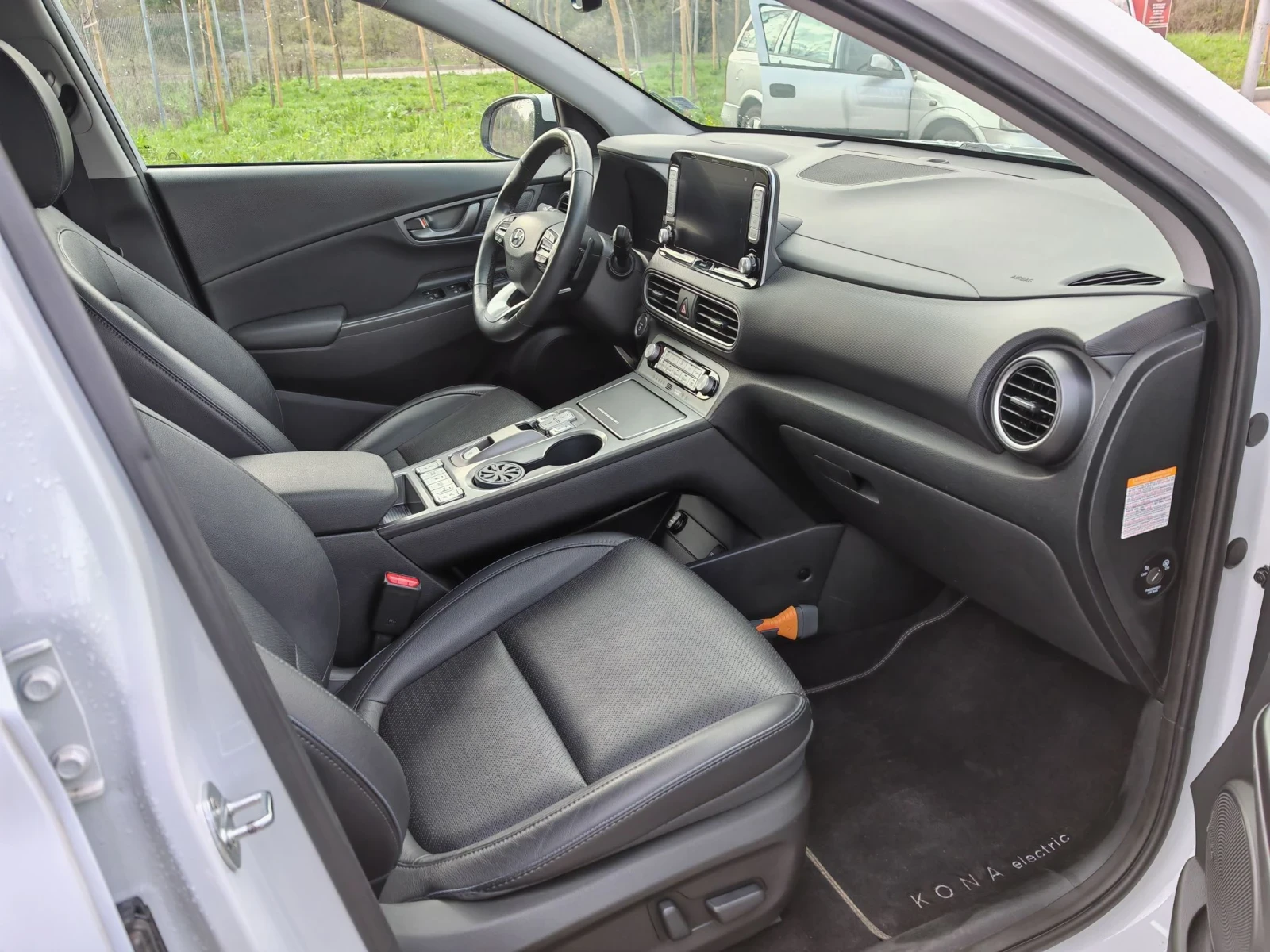 Hyundai Kona Electric 64 kw, термопомпа, снимка 8 - Автомобили и джипове - 55878900