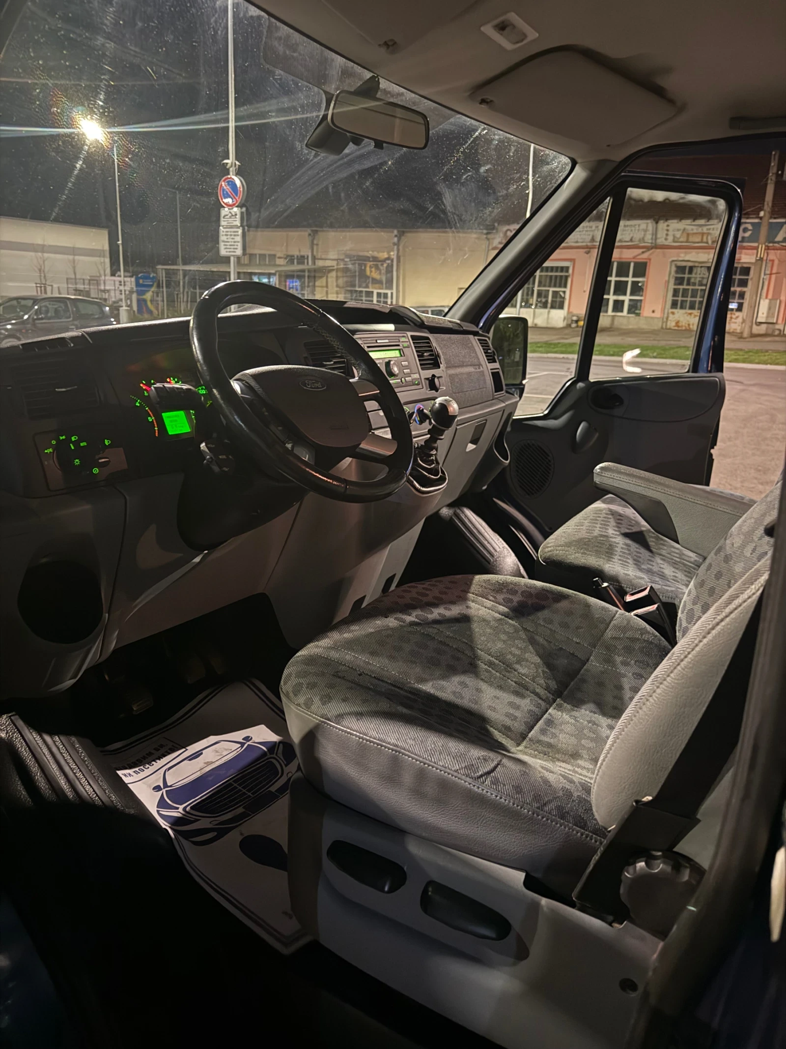 Ford Transit 2.2 - изображение 10