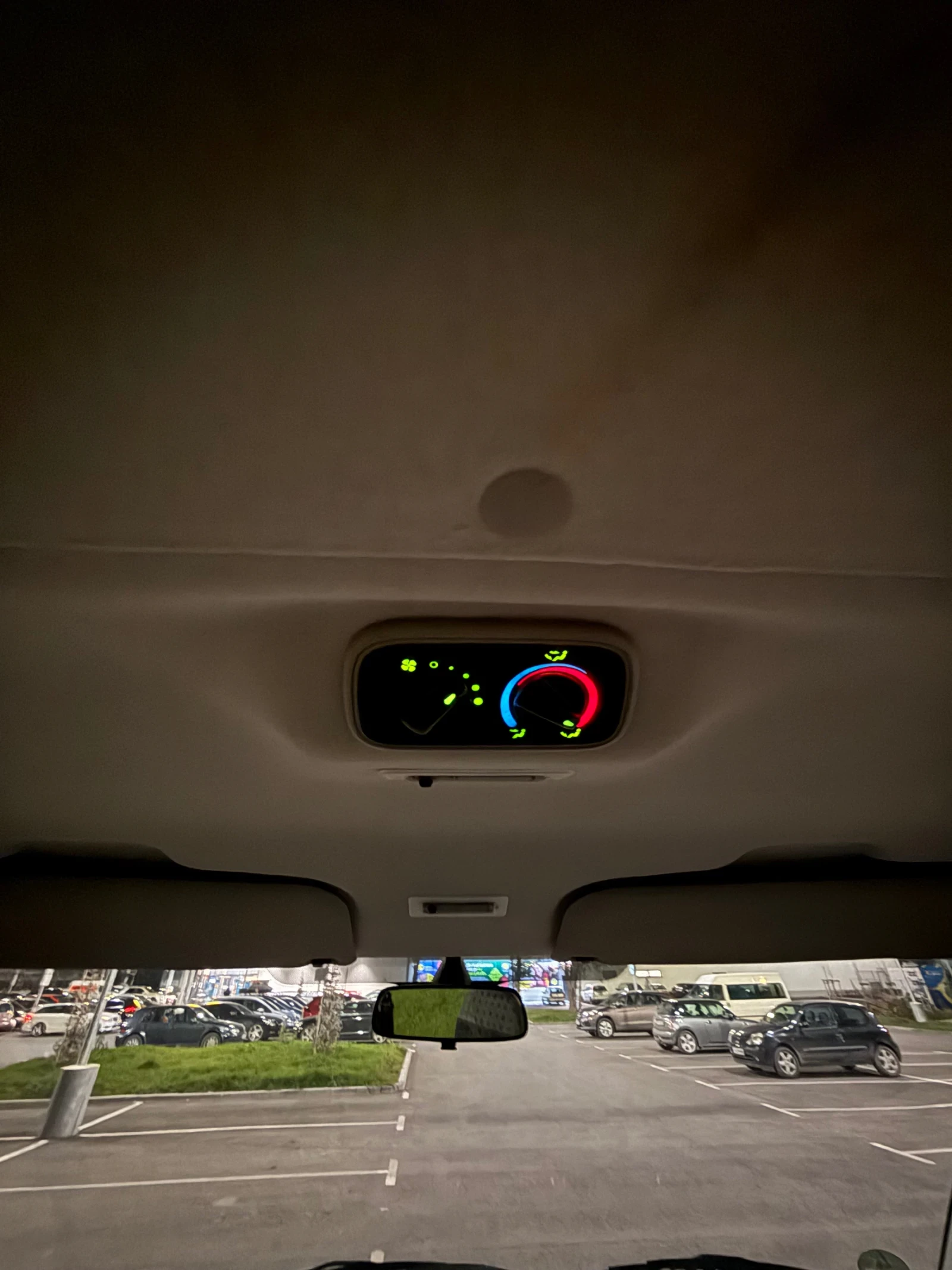 Ford Transit 2.2 - изображение 8