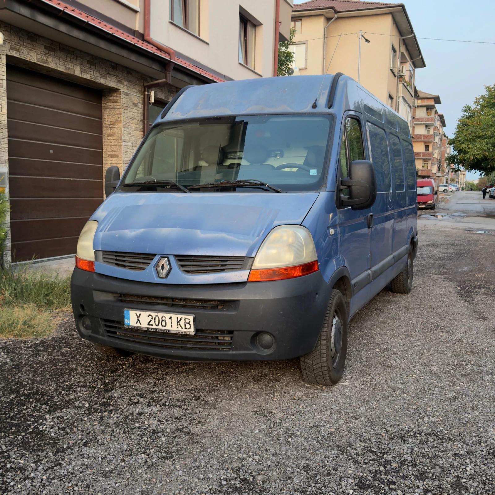 Renault Master В движение, топ състояние, снимка 2 - Бусове и автобуси - 56060711