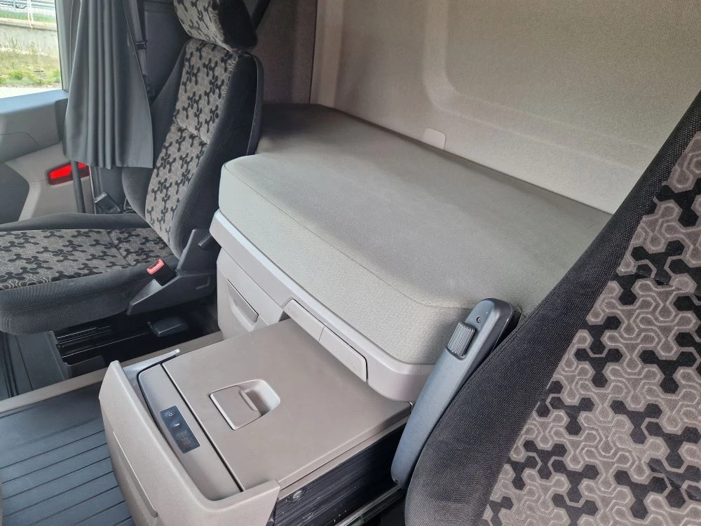 Scania R 410 Smart 2 Тахограф, тара: 7507 кг., снимка 9 - Камиони - 54040673