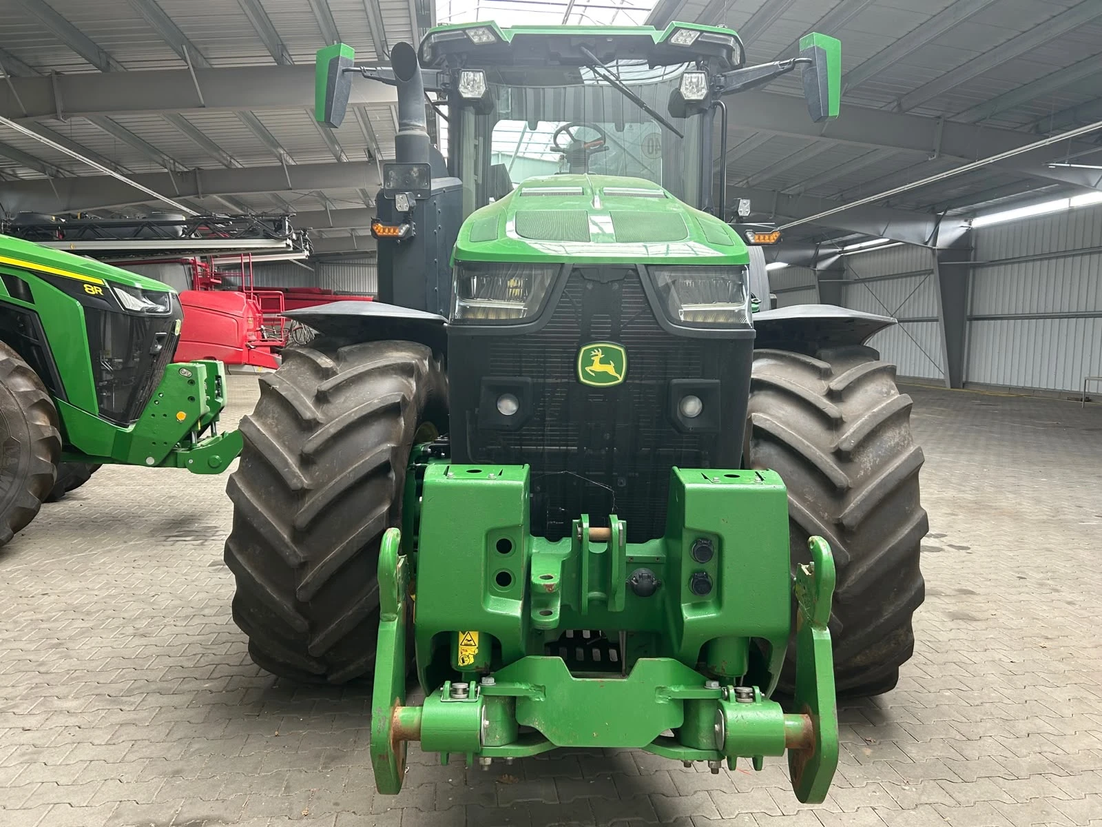 Трактор John Deere 8R 370 POWER SHIFT E-23 НАВИГАЦИЯ ЛИЗИНГ, снимка 2 - Селскостопанска техника - 56705594
