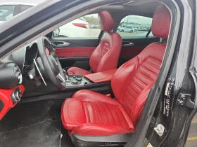 Alfa Romeo Giulia Ti Sport AWD, снимка 11