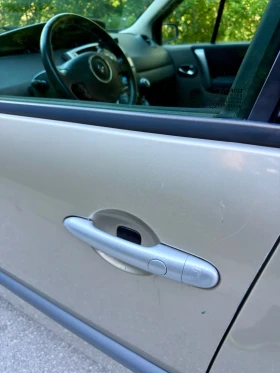 Renault Grand scenic Facelift, снимка 10