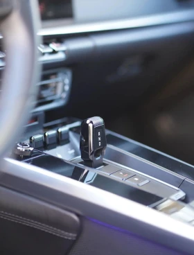 Porsche 911 Turbo S 992 - 197357 € / 385996.74 лв. - 48234984 10