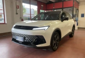 ������ Omoda 5