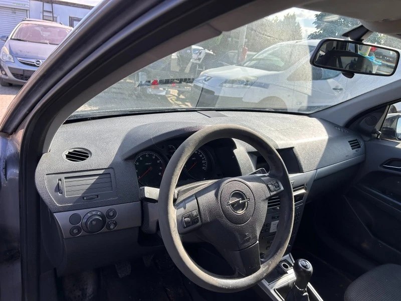 Opel Astra 1.4i EURO 4 ЛИЗИНГ, снимка 11 - Автомобили и джипове - 45528638