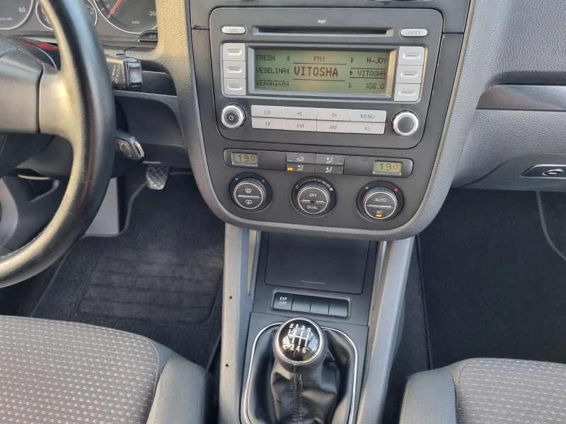 VW Golf 1.9TDi-105кс /6 СКОРОСТИ= 2008г., снимка 13 - Автомобили и джипове - 47292595