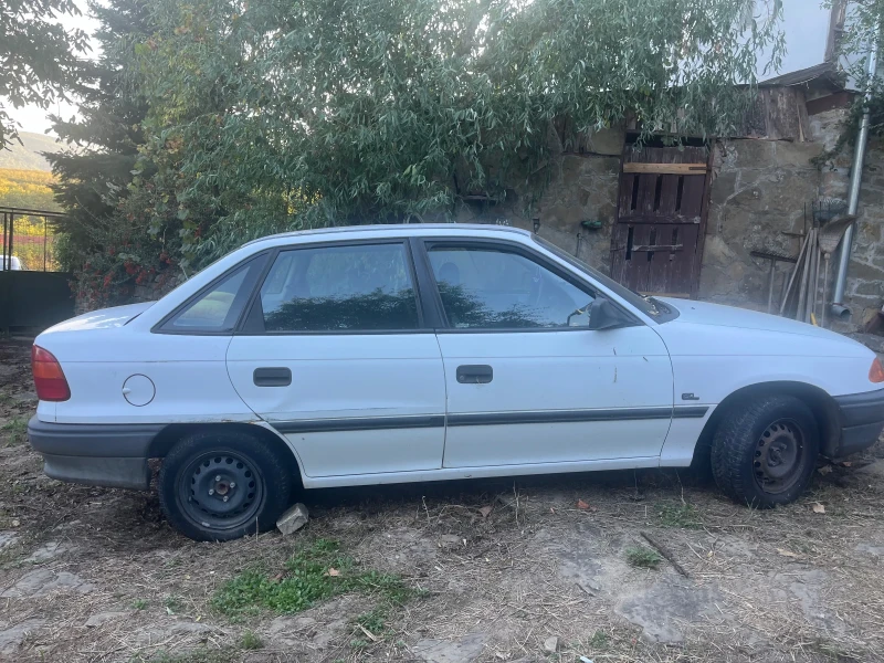 Opel Astra, снимка 3 - Автомобили и джипове - 47387932