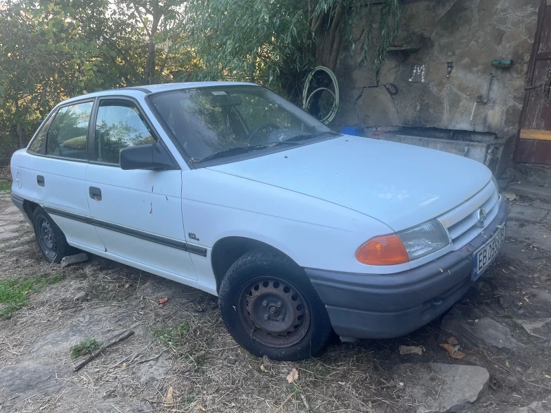 Opel Astra, снимка 2 - Автомобили и джипове - 47387932