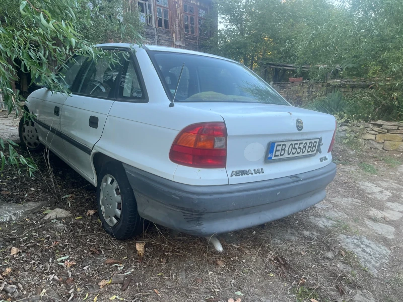 Opel Astra, снимка 4 - Автомобили и джипове - 47387932