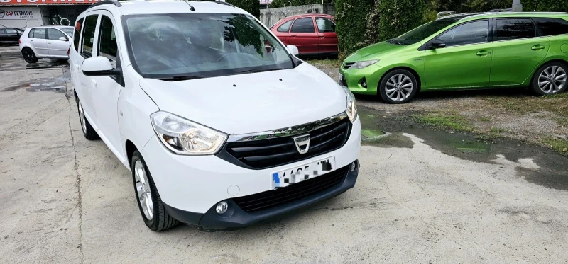 Dacia Lodgy 1.6i-Заводска газ* Нави* 06.2017г, снимка 3 - Автомобили и джипове - 47572938