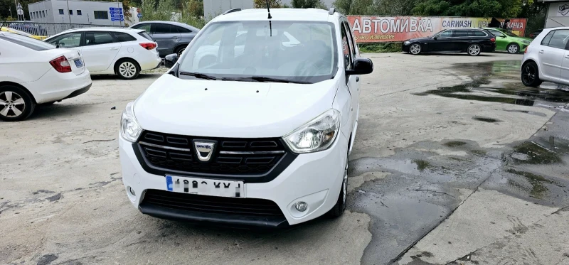 Dacia Lodgy 1.6i-Заводска газ* Нави* 06.2017г, снимка 5 - Автомобили и джипове - 47572938