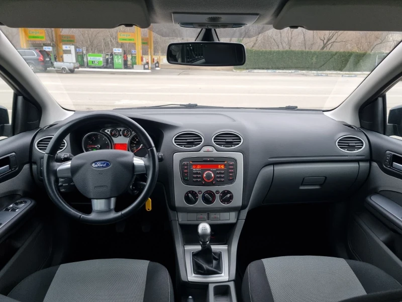 Ford Focus 1.8i ШВЕЙЦАРИЯ, снимка 9 - Автомобили и джипове - 48248320