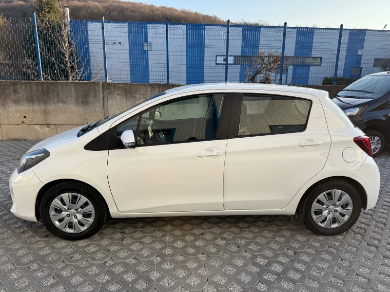 Toyota Yaris Товарна, снимка 5 - Автомобили и джипове - 49550497