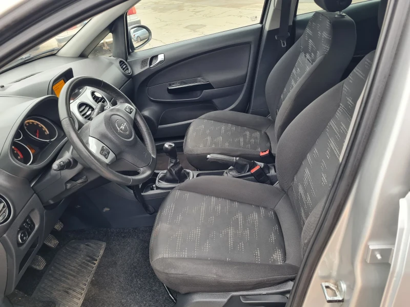 Opel Corsa 1.2i, снимка 11 - Автомобили и джипове - 49291166