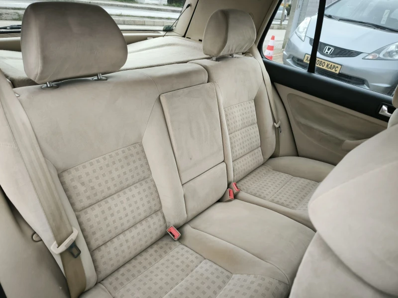 VW Golf 1.6i Automatic , снимка 7 - Автомобили и джипове - 49732882