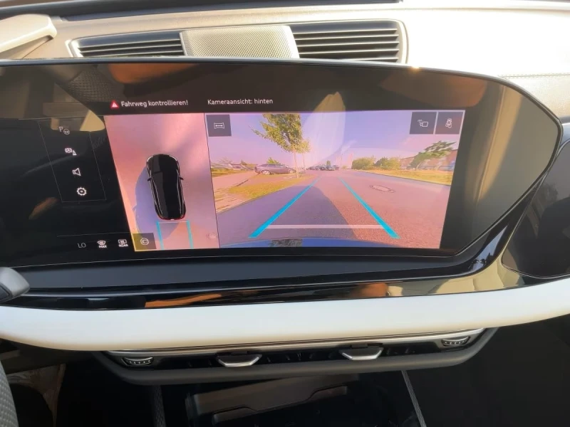 Audi A6 55 TFSI e-Hybrid / PANO / CAMERA / NEW, снимка 13 - Автомобили и джипове - 51892464