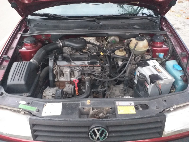 VW Vento 1.8, снимка 6 - Автомобили и джипове - 52829446