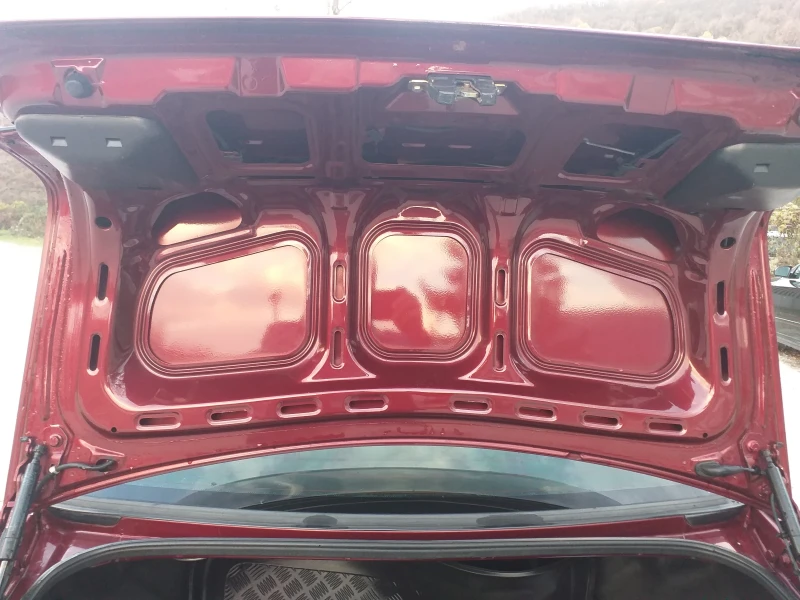 VW Vento 1.8, снимка 7 - Автомобили и джипове - 52829446