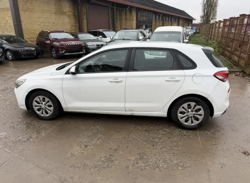 Hyundai I30 1.4i ГАЗ заводска 100кс., снимка 3 - Автомобили и джипове - 53480769