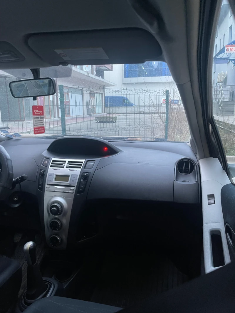 Toyota Yaris, снимка 5 - Автомобили и джипове - 53501703