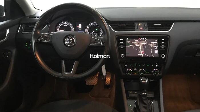 Skoda Octavia Combi 2.0 TDI Style Automatic Diesel, снимка 3 - Автомобили и джипове - 55938388