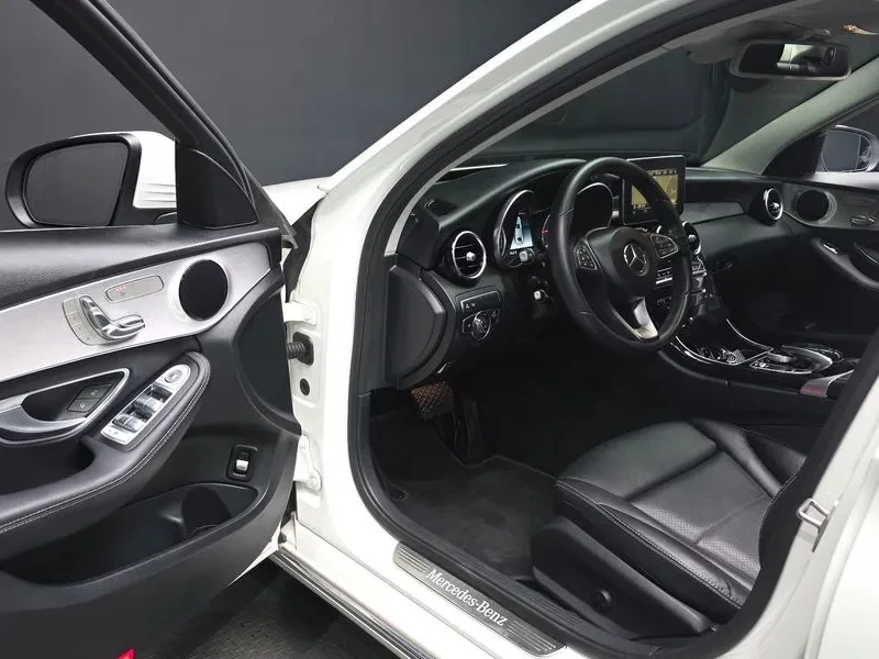Mercedes-Benz C 200 САМО 30% АВАНС, снимка 10 - Автомобили и джипове - 56064946