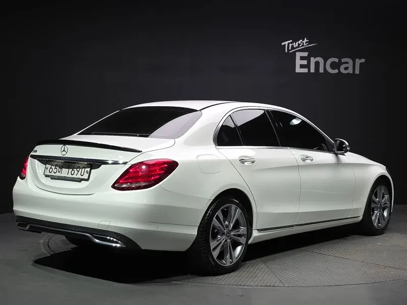 Mercedes-Benz C 200 САМО 30% АВАНС, снимка 2 - Автомобили и джипове - 56064946