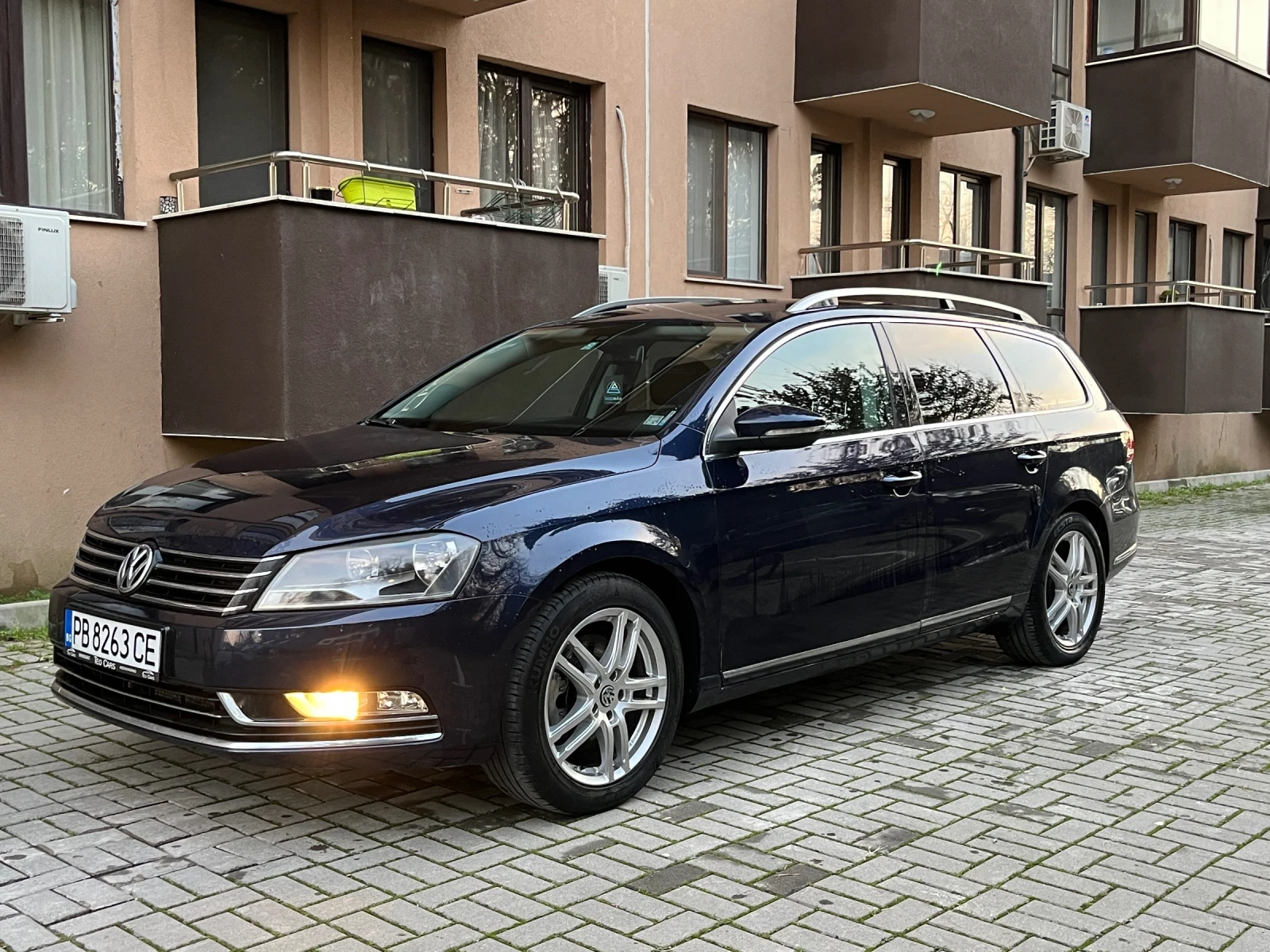 VW Passat Passat b7 2.0TDI highline  Регистриран , снимка 1