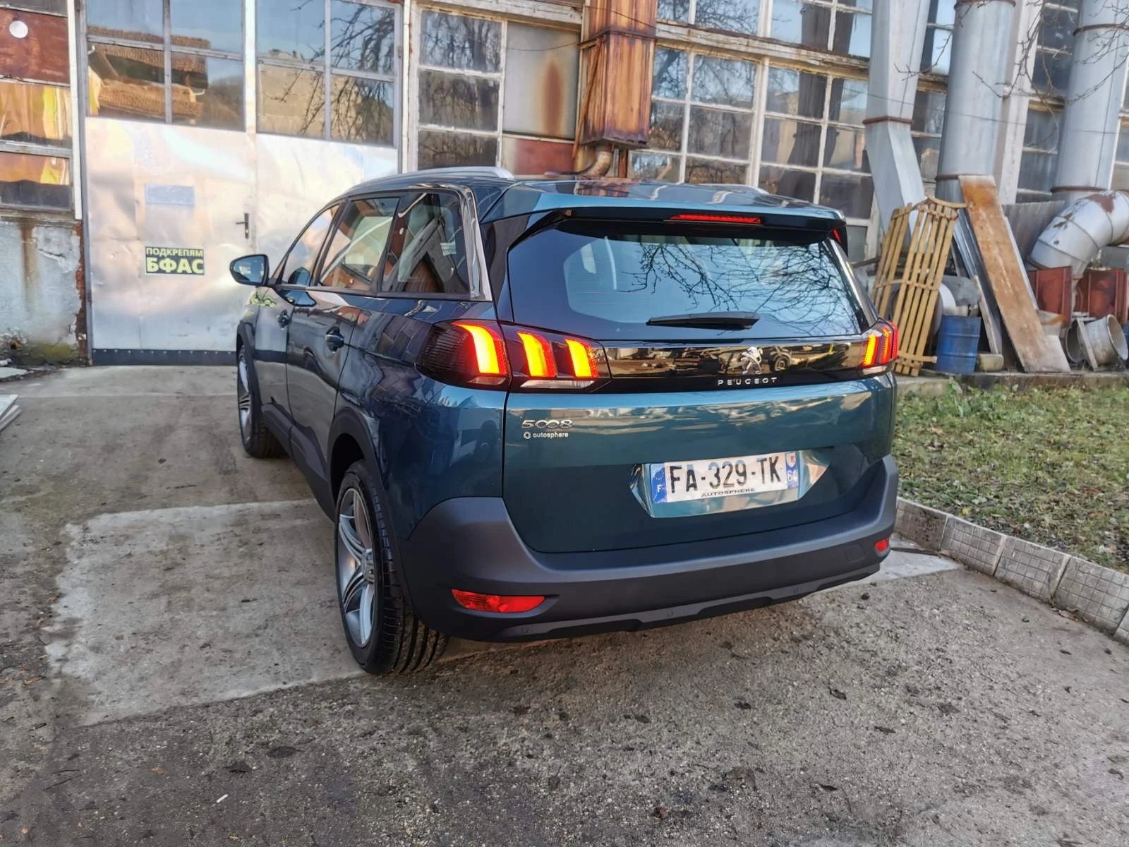 Peugeot 5008 1.2 turbo - изображение 4