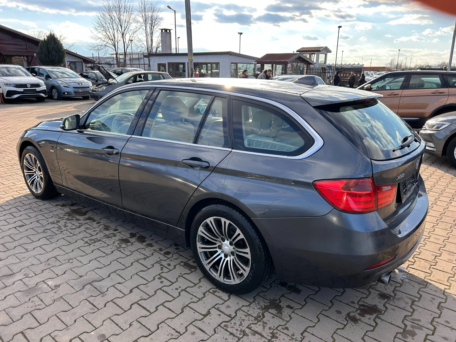 BMW 320 xDrive AVTOMAT/NAVI /KOJA EURO 5 - изображение 8