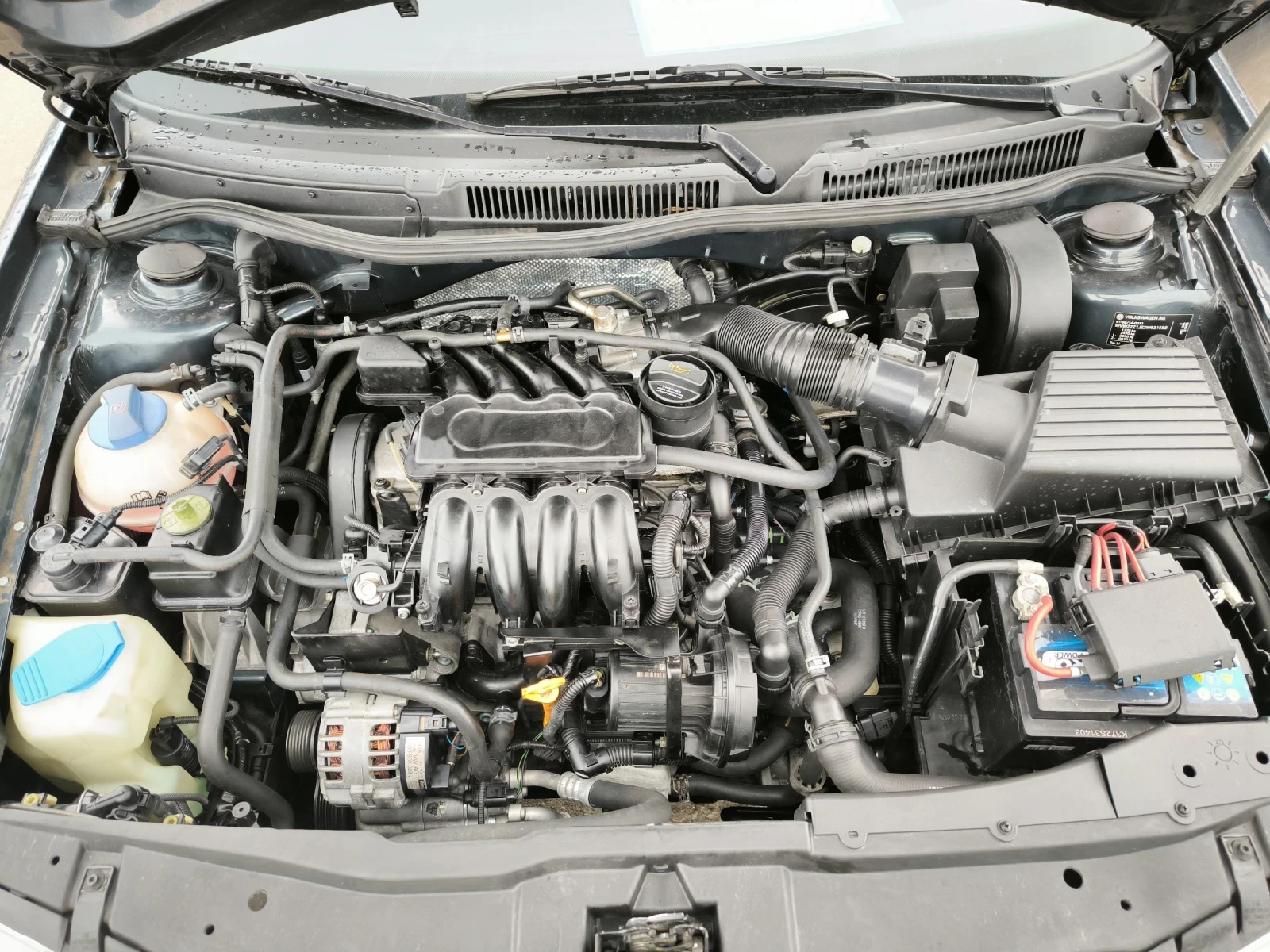 VW Golf 1.6i Automatic  | Mobile.bg — изображение 11