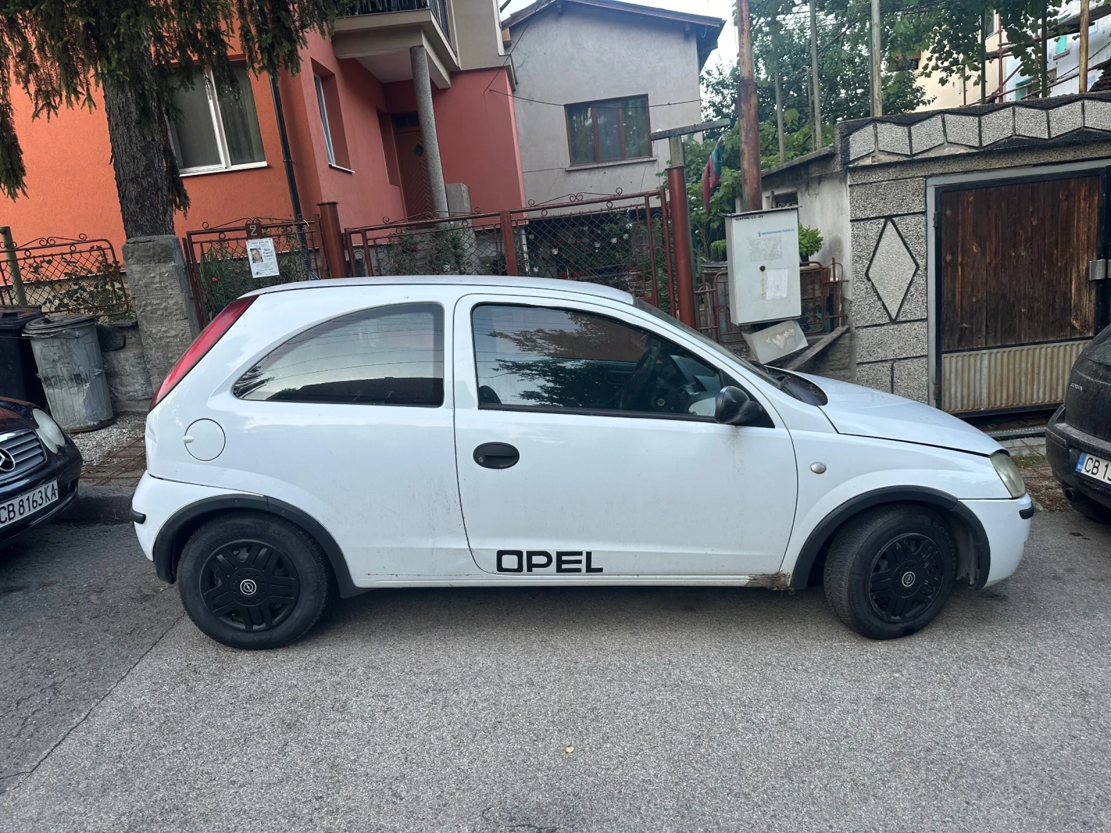 Opel Corsa 1000 кубика - изображение 2