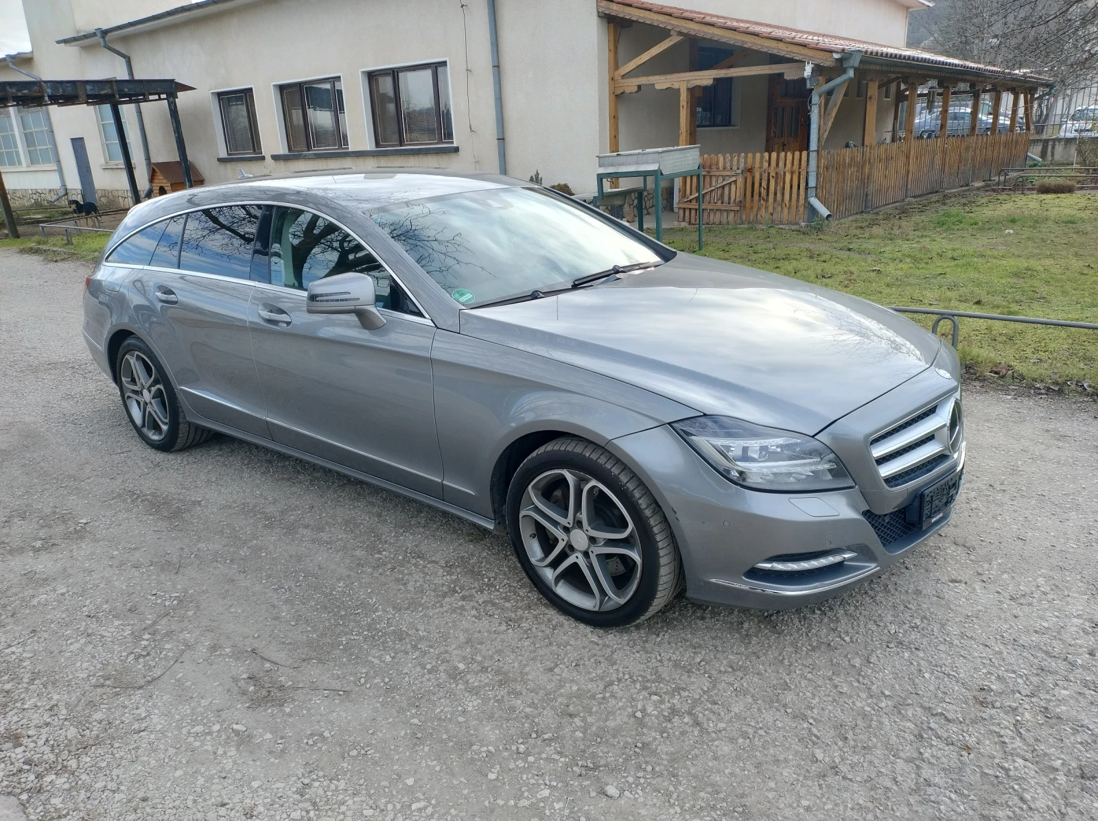 Mercedes-Benz CLS 350 3.5 CGI V6 SHOOTING BRAKE BLUE EFFICIENCY FULL | Mobile.bg � ����������� 1