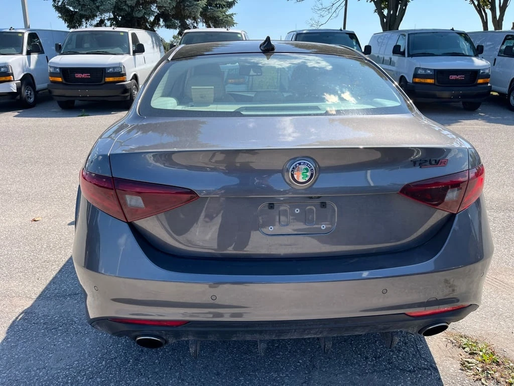 Alfa Romeo Giulia * Ti * CARFAX * БЕЗ ПЪРВОНАЧАЛНА ВНОСКА - изображение 4