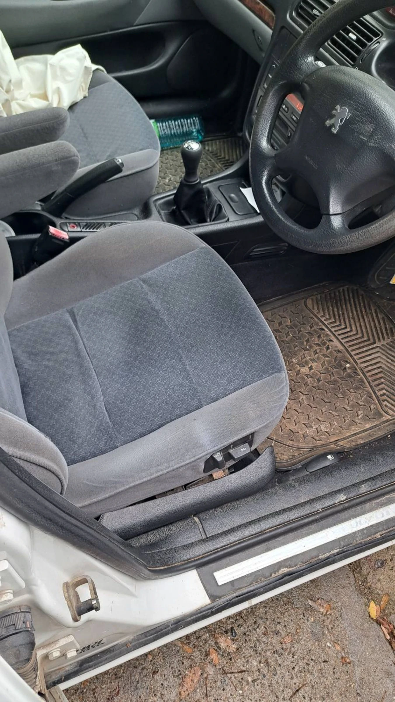 Peugeot 406 Peugeot 406  | Mobile.bg   6