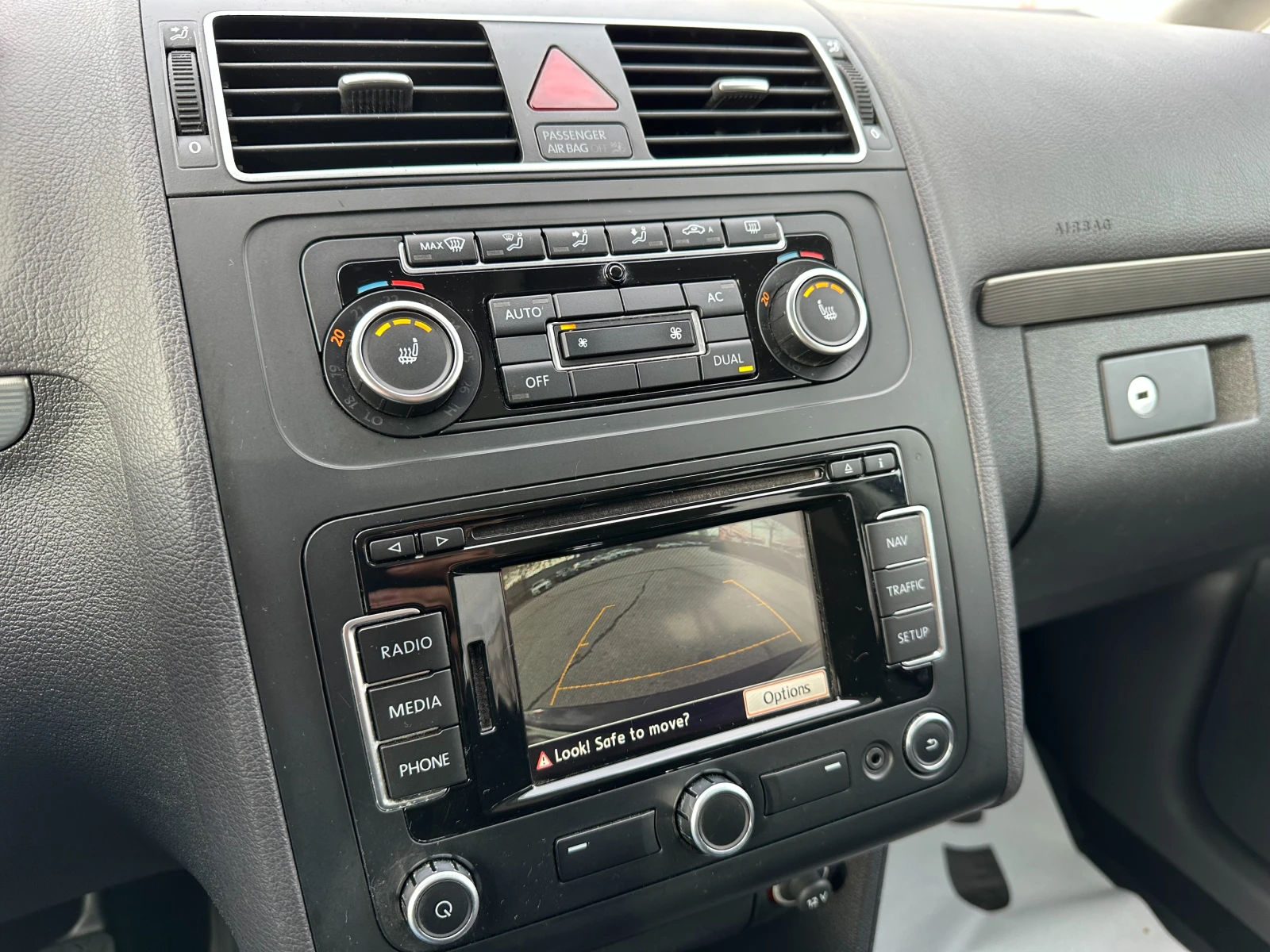 VW Touran 1.4i 150 .. / 6  | Mobile.bg   12