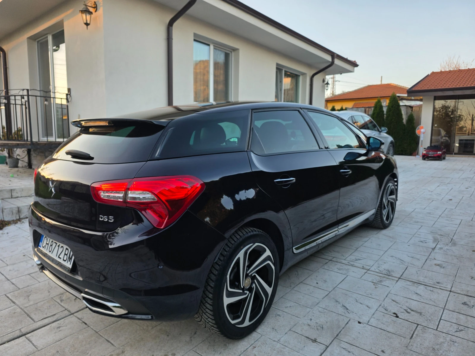 Citroen DS5 2.0 HDI ОБСЛУЖЕН KATO HOBA - изображение 4