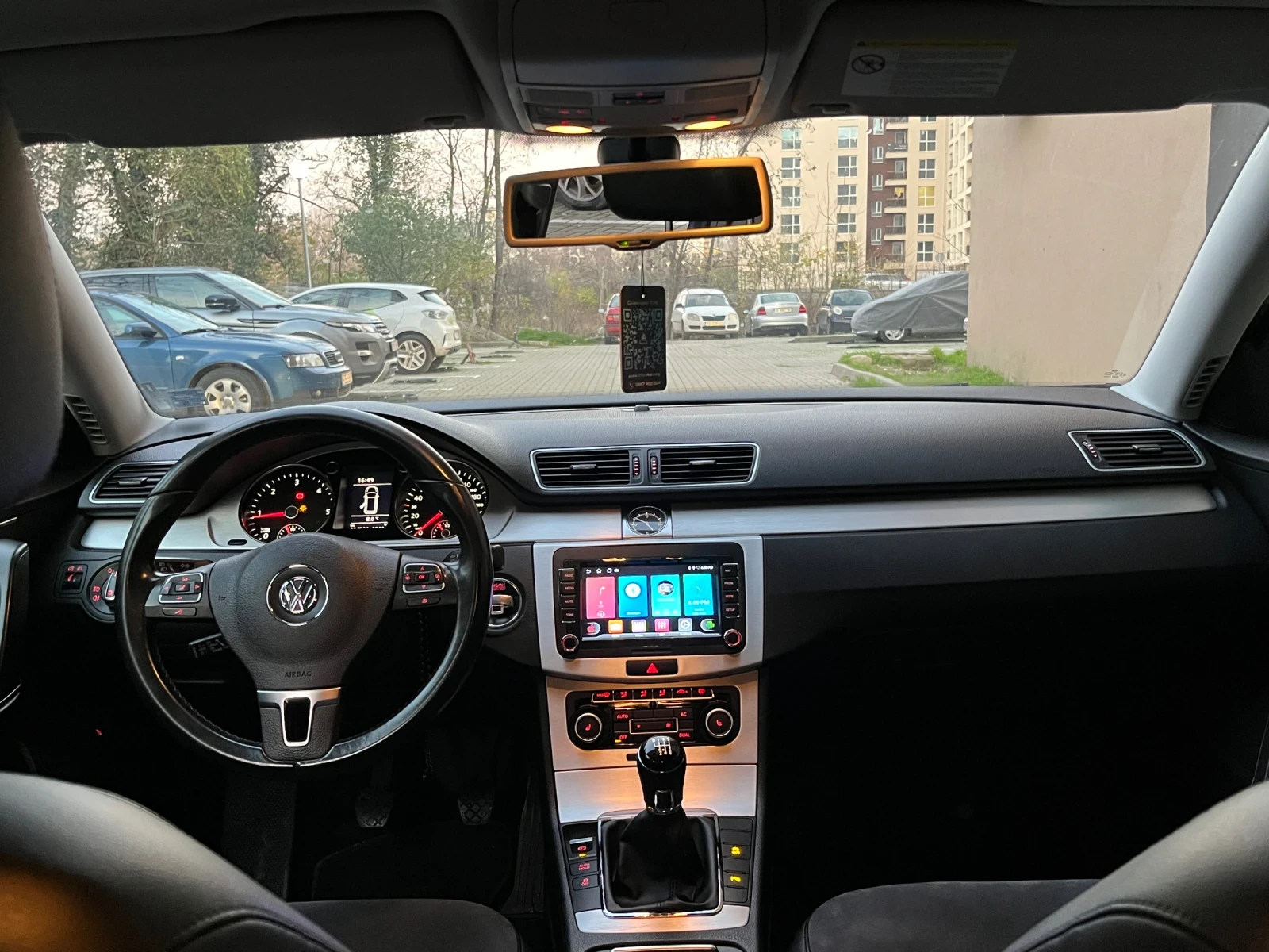 VW Passat Passat b7 2.0TDI highline  Регистриран  - изображение 7