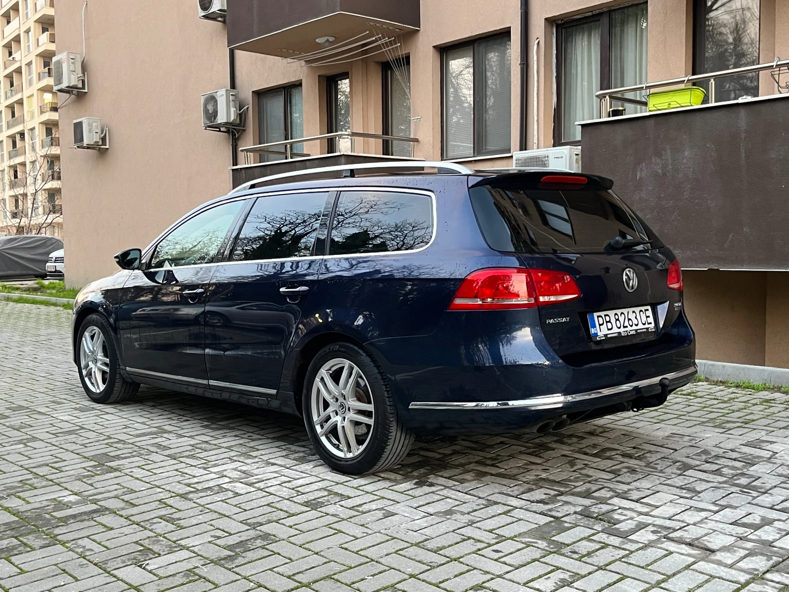 VW Passat Passat b7 2.0TDI highline  Регистриран  - изображение 4