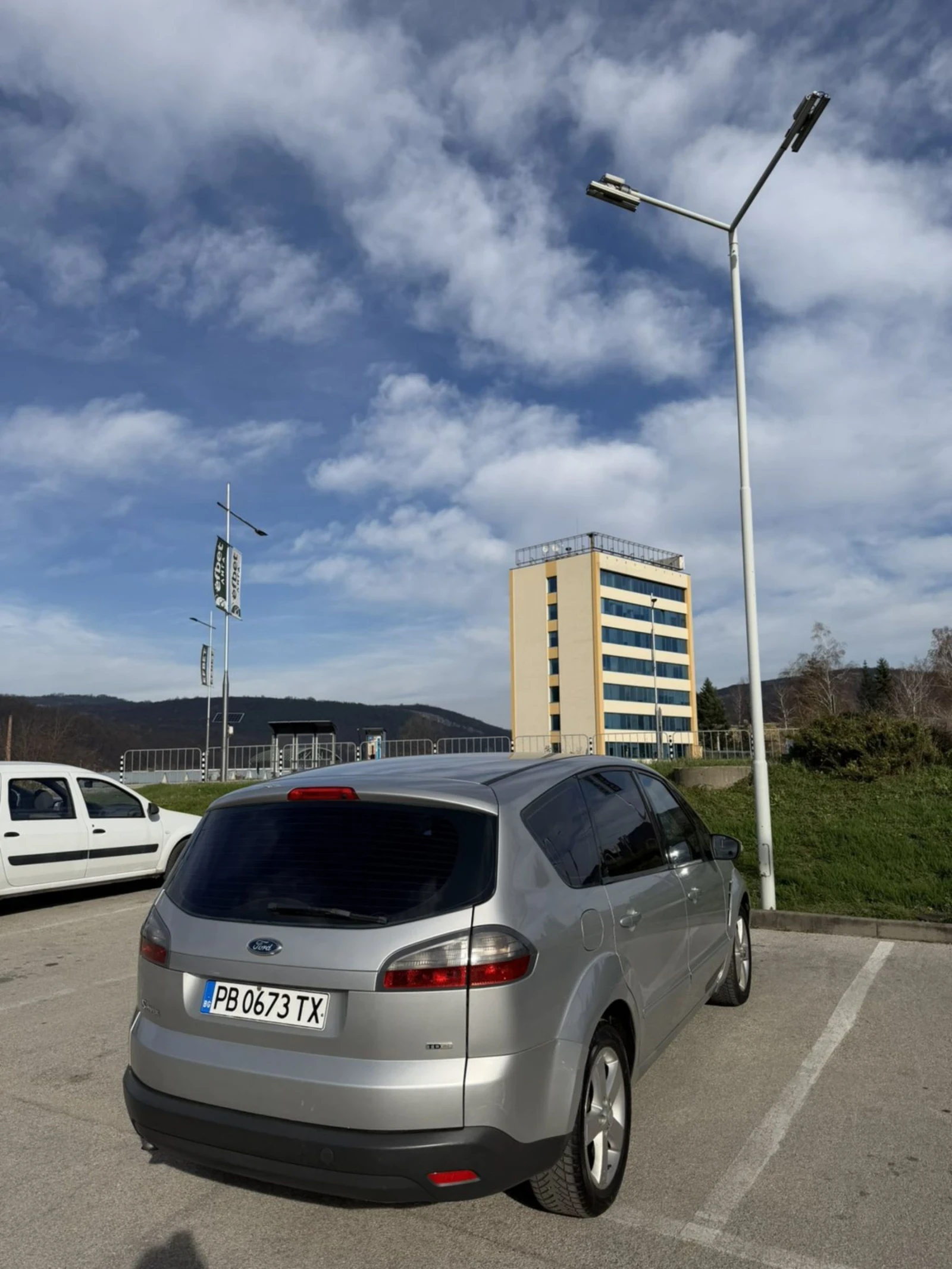 Ford S-Max 2.0 TCDI - изображение 4