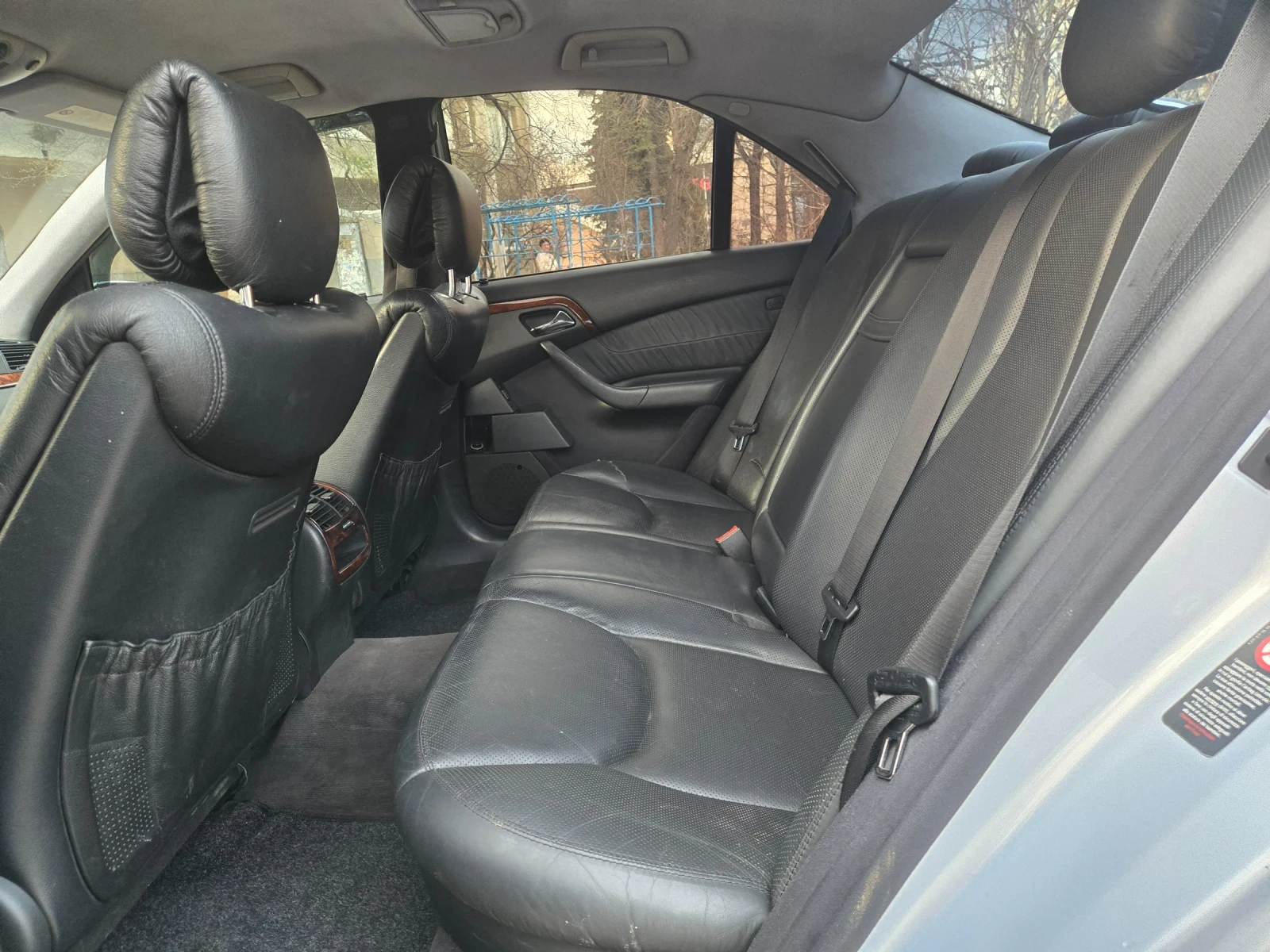 Mercedes-Benz R 320 Перфектен автомобил за годините си - изображение 10