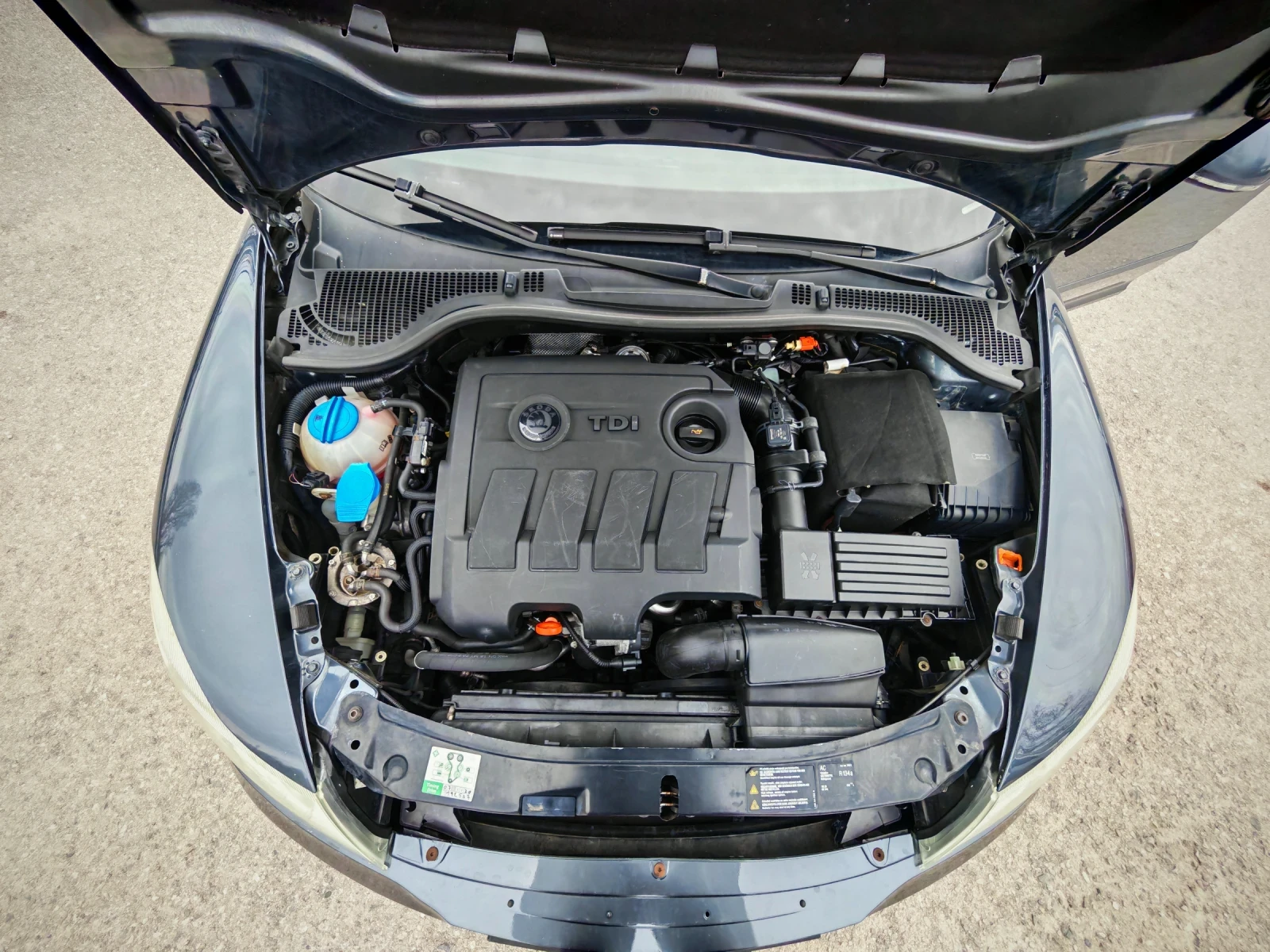 Skoda Octavia 1.6TDI 105 NAVI, снимка 14 - Автомобили и джипове - 54030000