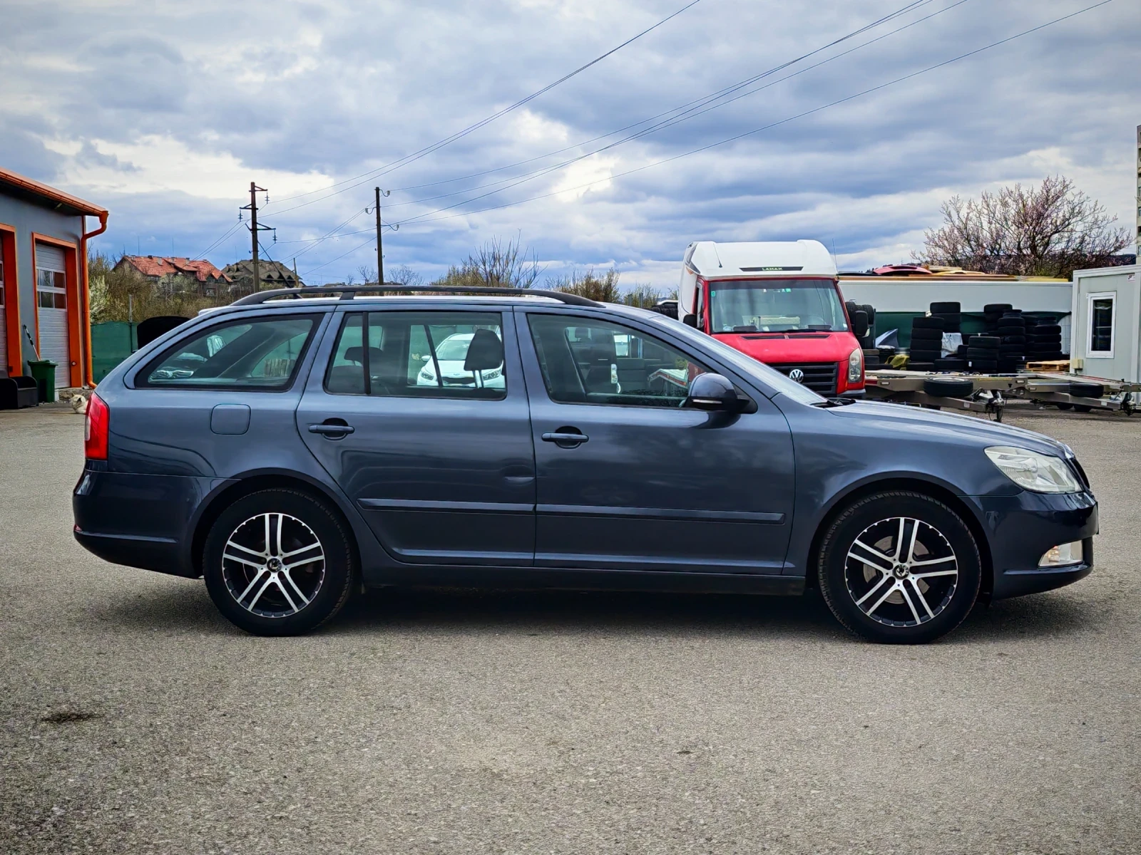 Skoda Octavia 1.6TDI 105 NAVI, снимка 6 - Автомобили и джипове - 54030000