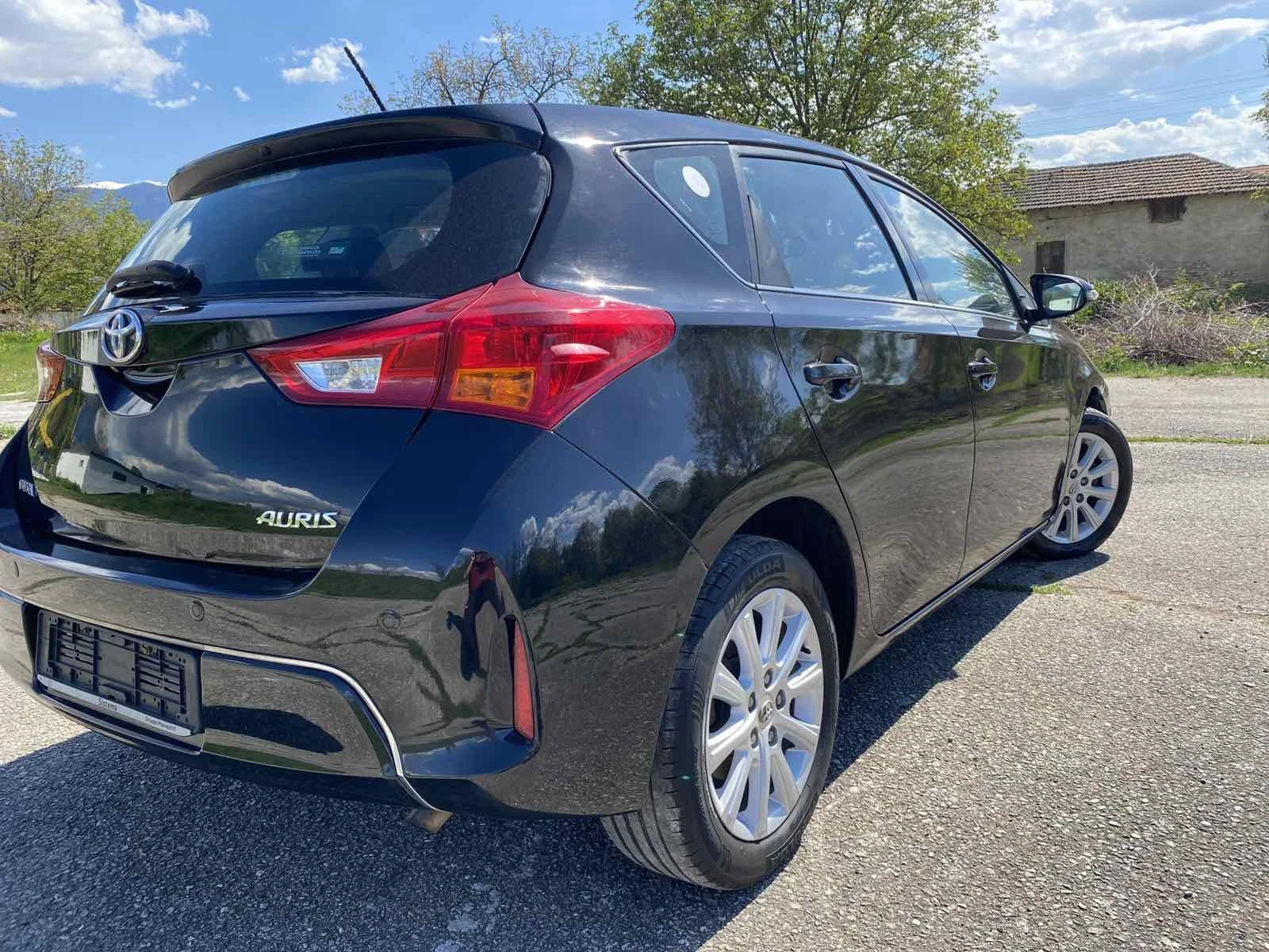 Toyota Auris 1.4 D4D, снимка 8 - Автомобили и джипове - 54442300