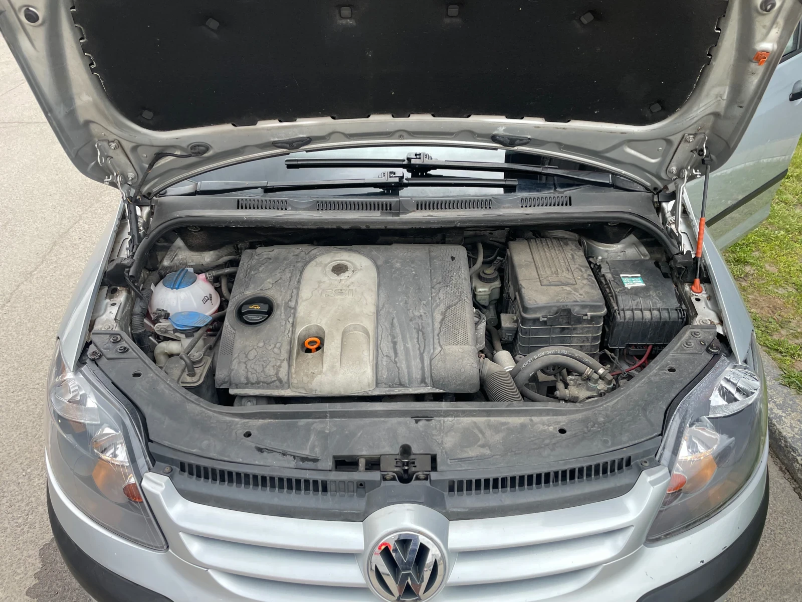 VW Golf Plus 1.6 LPG, снимка 9 - Автомобили и джипове - 54498944