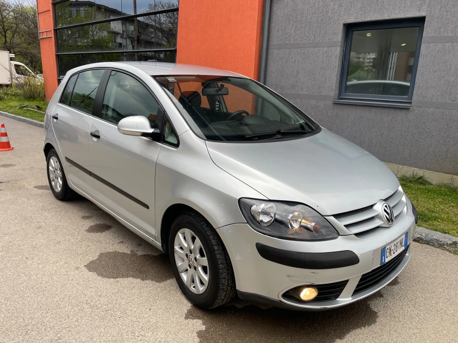 VW Golf Plus 1.6 LPG, снимка 3 - Автомобили и джипове - 54498944